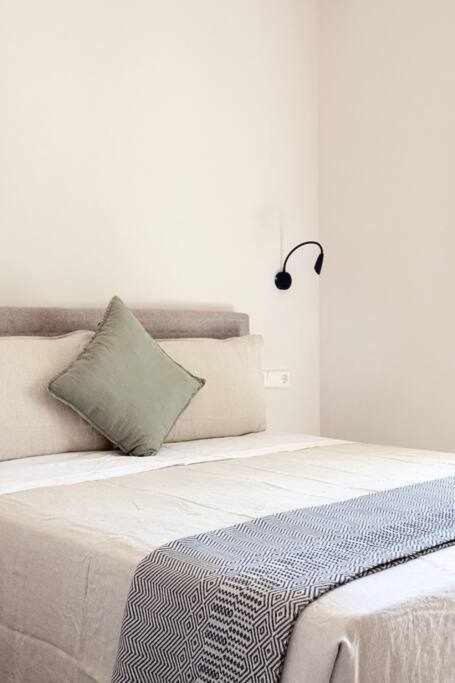 Velo Vern 3 Luxury Penthouse W Views Of City Wall Gérone Extérieur photo